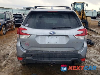 Zdjęcie 6 z 12 samochodu: 2021 SUBARU FORESTER PREMIUM VIN:JF2SKAJC9MH501348 - miniatura
