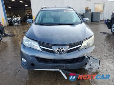 Piąte zdjęcie samochodu w środku: 2015 TOYOTA RAV4 XLE VIN:2T3RFREV2FW307950 - miniatura