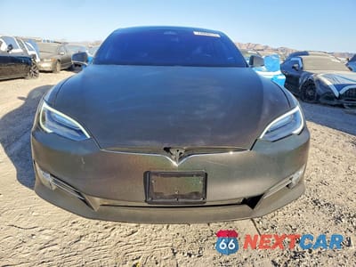 Piąte zdjęcie samochodu w środku: 2017 TESLA MODEL S VIN:5YJSA1E12HF215499 - miniatura