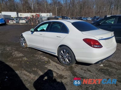 Drugie zdjęcie samochodu z przodu: 2015 MERCEDES-BENZ C 300 4MATIC VIN:55SWF4KB0FU070699 - miniatura