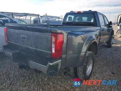 Trzecie zdjęcie samochodu z tyłu: 2026 FORD F450 SUPER DUTY VIN:1FT8W4DT6TEC03348 - miniatura