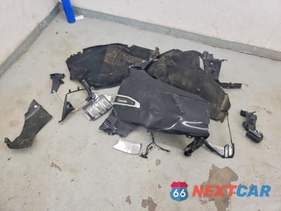 Zdjęcie 13 z 15 samochodu: 2021 GMC YUKON XL K1500 SLT VIN:1GKS2GKD3MR368402 - miniatura