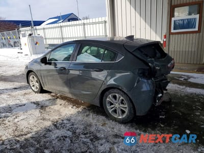 Drugie zdjęcie samochodu z przodu: 2019 CHEVROLET CRUZE LT VIN:3G1BE6SMXKS597613 - miniatura