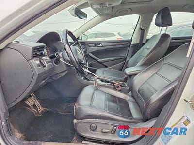 Zdjęcie 7 z 12 samochodu: 2020 VOLKSWAGEN PASSAT R-LINE VIN:1VWMA7A3XLC027271 - miniatura