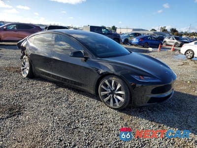 Czwarte zdjęcie samochodu z boku: 2024 TESLA MODEL 3 VIN:5YJ3E1EB8RF786756 - miniatura