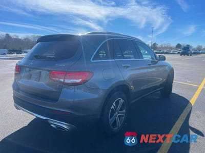 Czwarte zdjęcie samochodu z boku: 2017 MERCEDES-BENZ GLC 300 4MATIC VIN:WDC0G4KB8HF128331 - miniatura