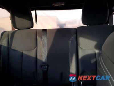 Zdjęcie 10 z 12 samochodu: 2015 JEEP WRANGLER UNLIMITED SAHARA VIN:1C4BJWEG5FL734770 - miniatura