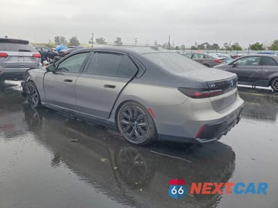 Drugie zdjęcie samochodu z przodu: 2024 BMW I7 XDRIVE60 VIN:WBY53EJ05RCR11850 - miniatura