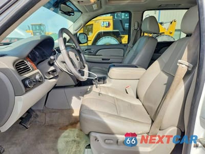 Zdjęcie 7 z 13 samochodu: 2007 CHEVROLET SUBURBAN K1500 VIN:1GNFK16387J188211 - miniatura