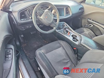 Zdjęcie 8 z 12 samochodu: 2016 DODGE CHALLENGER SXT VIN:2C3CDZAG3GH131130 - miniatura