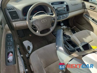 Zdjęcie 8 z 12 samochodu: 2006 TOYOTA CAMRY LE VIN:4T1BF32K16U624426 - miniatura