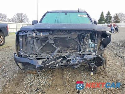 Piąte zdjęcie samochodu w środku: 2017 CHEVROLET SILVERADO K1500 LT VIN:1GCVKREH0HZ147218 - miniatura