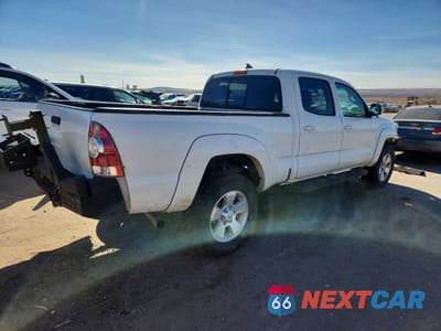 Trzecie zdjęcie samochodu z tyłu: 2012 TOYOTA TACOMA DOUBLE CAB LONG BED VIN:3TMMU4FN8CM047035 - miniatura