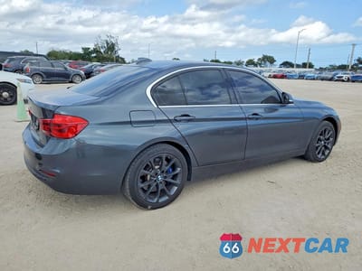 Trzecie zdjęcie samochodu z tyłu: 2017 BMW 320 XI VIN:WBA8E5G52HNU42003 - miniatura