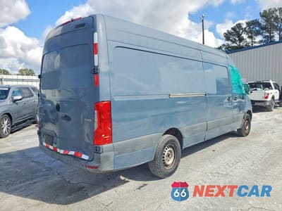 Trzecie zdjęcie samochodu z tyłu: 2019 MERCEDES-BENZ SPRINTER 2500 VIN:WD4PF1CD1KP111805 - miniatura