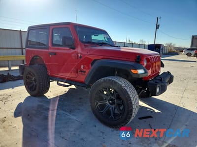 Czwarte zdjęcie samochodu z boku: 2021 JEEP WRANGLER SPORT VIN:1C4GJXAN6MW656544 - miniatura