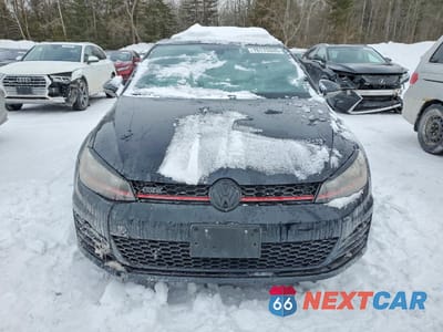 Piąte zdjęcie samochodu w środku: 2015 VOLKSWAGEN GTI VIN:3VW4T7AU3FM001780 - miniatura