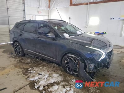 Czwarte zdjęcie samochodu z boku: 2017 KIA SPORTAGE SX PRESTIGE VIN:5XYK53AFXPG049967 - miniatura