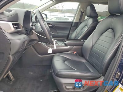 Zdjęcie 7 z 12 samochodu: 2022 TOYOTA HIGHLANDER XLE VIN:5TDGZRBH9NS178926 - miniatura