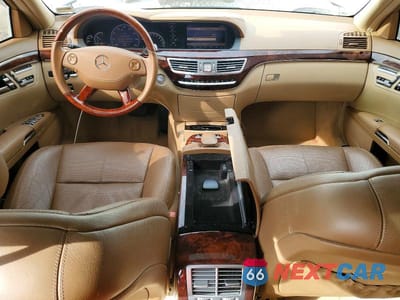 Zdjęcie 8 z 12 samochodu: 2007 MERCEDES-BENZ S 550 VIN:WDDNG71X87A116286 - miniatura
