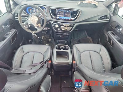 Zdjęcie 8 z 13 samochodu: 2025 CHRYSLER PACIFICA SELECT VIN:2C4RC1BG5SR510271 - miniatura