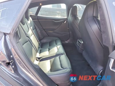 Zdjęcie 10 z 12 samochodu: 2019 TESLA MODEL S VIN:5YJSA1E49KF336824 - miniatura