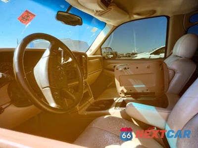 Zdjęcie 7 z 12 samochodu: 2003 CHEVROLET SUBURBAN K1500 VIN:1GNFK16ZX3J130454 - miniatura