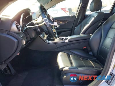 Zdjęcie 7 z 11 samochodu: 2015 MERCEDES-BENZ C 300 4MATIC VIN:55SWF4KBXFU008419 - miniatura