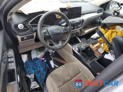 Zdjęcie 8 z 12 samochodu: 2020 FORD ESCAPE SE VIN:1FMCU9G66LUC27380 - miniatura