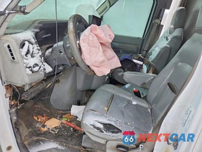 Zdjęcie 7 z 12 samochodu: 2022 FORD ECONOLINE E350 SUPER DUTY CUTAWAY VAN VIN:1FDWE3FK6NDC06747 - miniatura