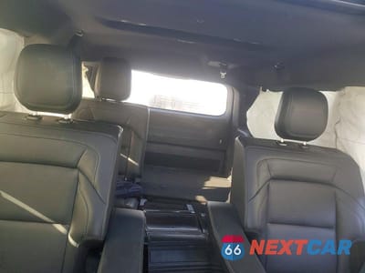Zdjęcie 10 z 13 samochodu: 2025 LINCOLN NAVIGATOR L RESERVE VIN:5LMJJ3LG5SEL11644 - miniatura
