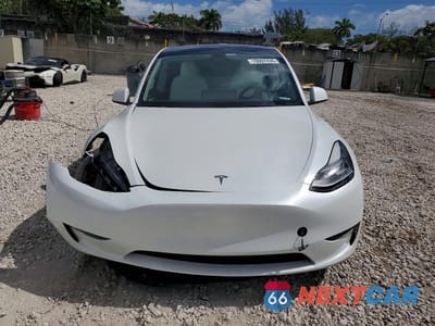 Piąte zdjęcie samochodu w środku: 2023 TESLA MODEL Y VIN:7SAYGDEE6PF630324 - miniatura