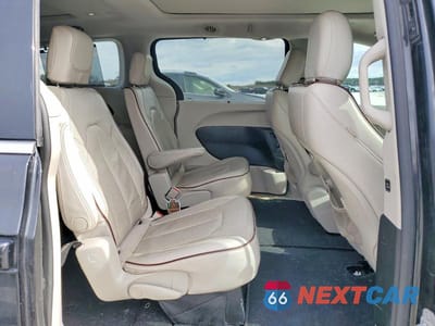 Zdjęcie 11 z 13 samochodu: 2017 CHRYSLER PACIFICA LIMITED VIN:2C4RC1GG8HR504692 - miniatura