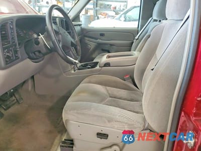 Zdjęcie 7 z 12 samochodu: 2004 CHEVROLET SUBURBAN K1500 VIN:3GNFK16Z94G204630 - miniatura