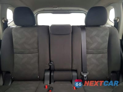 Zdjęcie 10 z 12 samochodu: 2016 NISSAN ROGUE S VIN:KNMAT2MV9GP628590 - miniatura