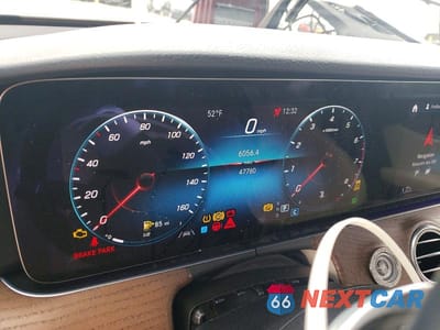 Zdjęcie 9 z 13 samochodu: 2021 MERCEDES-BENZ E 350 4MATIC VIN:W1KZF8EB4MA959163 - miniatura