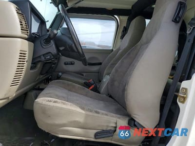 Zdjęcie 7 z 12 samochodu: 2003 JEEP WRANGLER / TJ RUBICON VIN:1J4FA69S93P338050 - miniatura