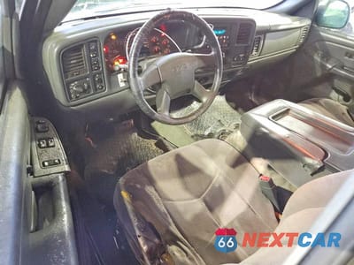 Zdjęcie 8 z 11 samochodu: 2004 GMC SIERRA K2500 HEAVY DUTY VIN:1GTHK29U74E219206 - miniatura