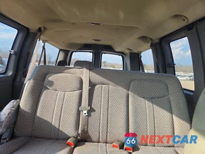 Zdjęcie 10 z 13 samochodu: 2004 GMC SAVANA G1500 VIN:1GKFH15T941108794 - miniatura