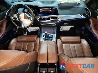 Zdjęcie 8 z 13 samochodu: 2020 BMW X5 M50I VIN:5UXJU4C01LLE45881 - miniatura