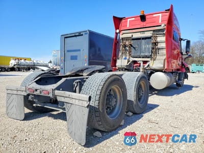 Czwarte zdjęcie samochodu z boku: 2021 VOLVO VNL SEMI TRUCK VIN:4V4NC9EH5MN248483 - miniatura