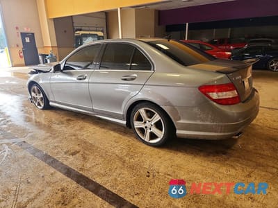 Drugie zdjęcie samochodu z przodu: 2011 MERCEDES-BENZ C300 VIN:WDDGF8BB1BR153615 - miniatura