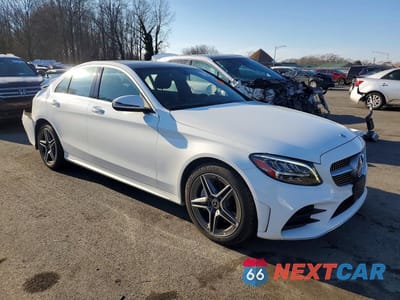 Czwarte zdjęcie samochodu z boku: 2020 MERCEDES-BENZ C 300 4MATIC VIN:WDDWF8EB8LR550117 - miniatura