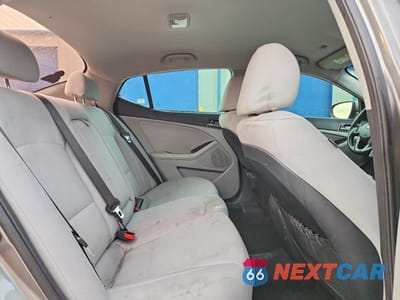 Zdjęcie 10 z 13 samochodu: 2013 KIA OPTIMA LX VIN:5XXGM4A76DG185455 - miniatura