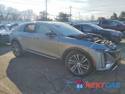 Czwarte zdjęcie samochodu z boku: 2024 CADILLAC LYRIQ LUXURY VIN:1GYKPRRK2RZ127817 - miniatura