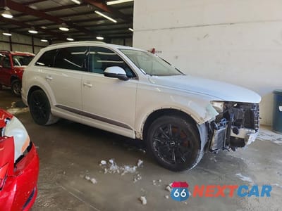 Czwarte zdjęcie samochodu z boku: 2019 AUDI Q7 PREMIUM PLUS VIN:WA1LAAF74KD034212 - miniatura
