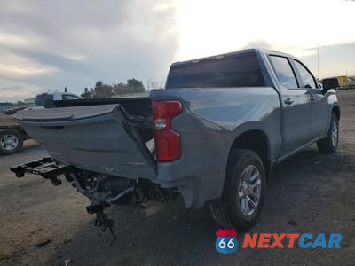 Trzecie zdjęcie samochodu z tyłu: 2024 CHEVROLET SILVERADO K1500 RST VIN:1GCUDEE89RZ158363 - miniatura