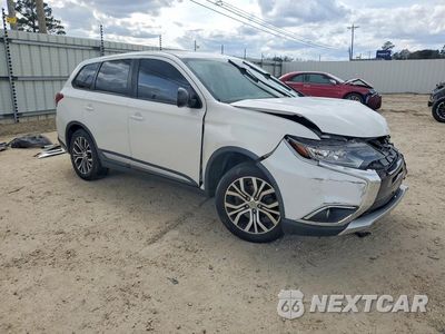 Czwarte zdjęcie samochodu z boku: 2017 MITSUBISHI OUTLANDER VIN:JA4AD2A33HZ057498 - miniatura