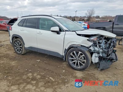 Czwarte zdjęcie samochodu z boku: 2024 TOYOTA COROLLA CROSS XLE VIN:7MUEAABG5RV096646 - miniatura
