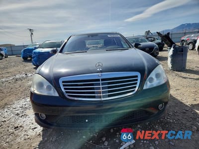Piąte zdjęcie samochodu w środku: 2007 MERCEDES-BENZ S 550 4MATIC VIN:WDDNG86X07A144016 - miniatura